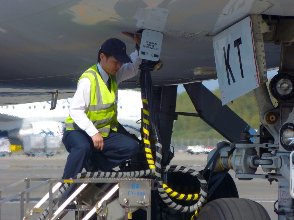 Maintenance refueling aircraft